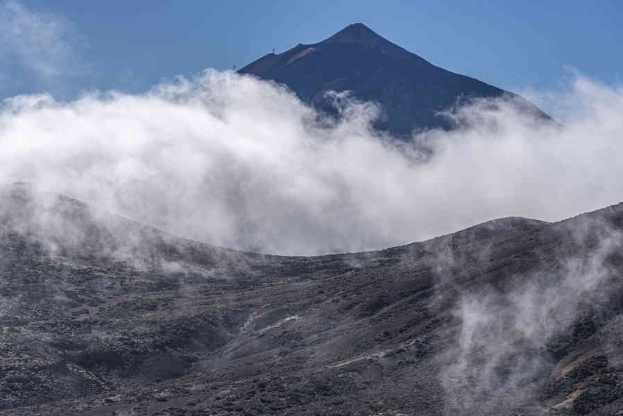 Tenerife 51 - parque nacional del Teide - volcán Teide.jpg